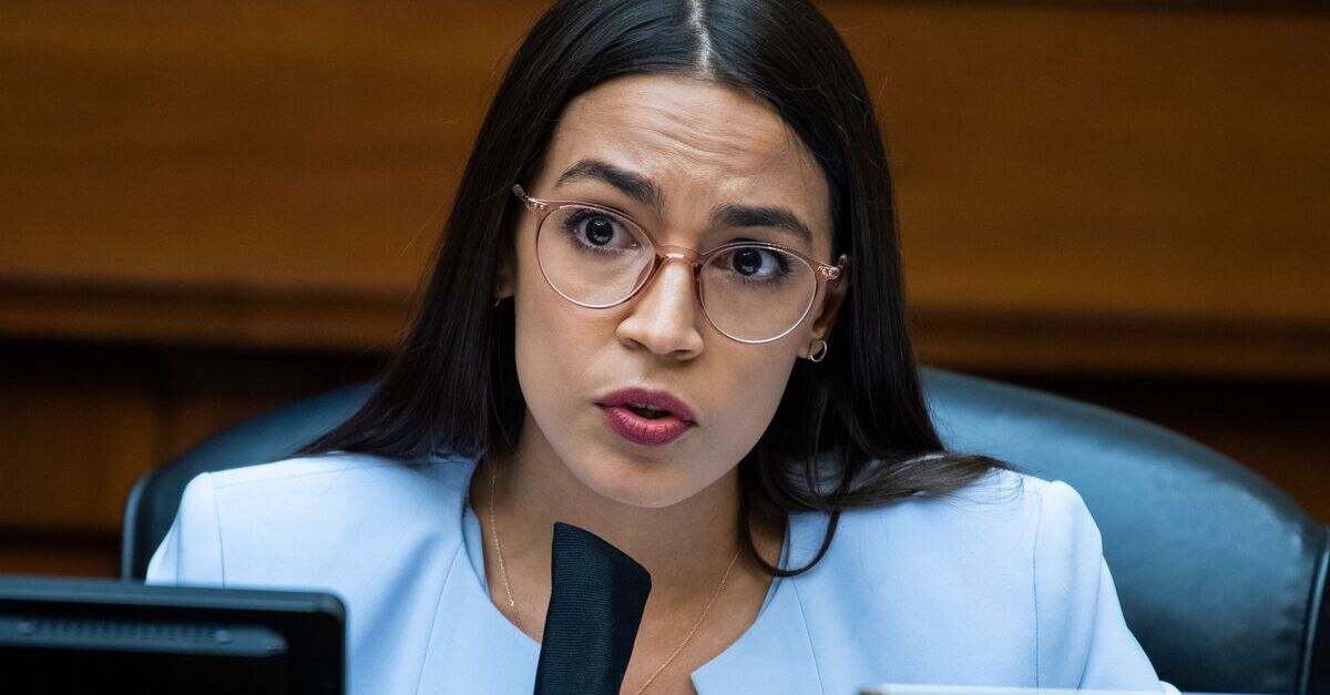 This Is Unacceptable': AOC, Tlaib Demand Hearing Into Robinhood Blocking  Customers From GameStop Trades