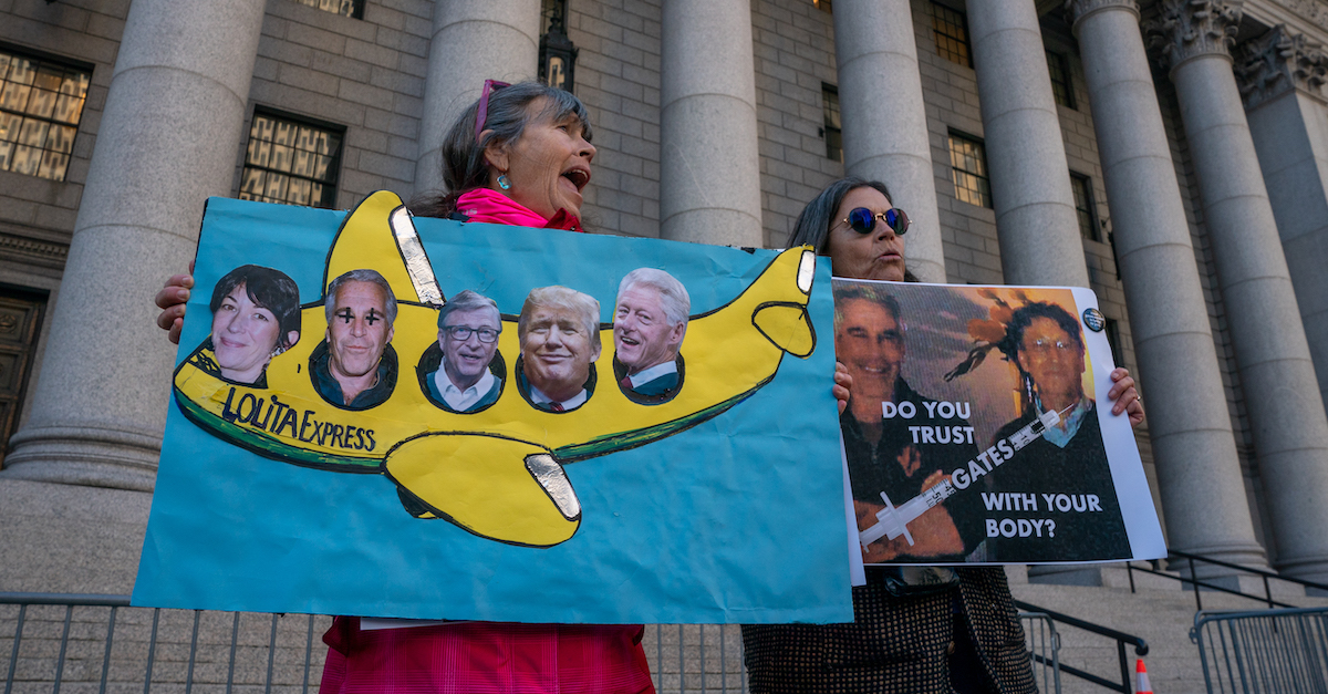 Protesters Greet Ghislaine Maxwell Sex Trafficking Trial in New York City