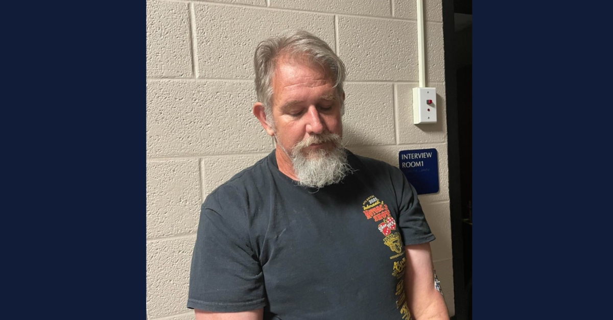 Robert Pannell allegedly shot and killed a hotel employee after a couple could not give him a cigarette lighter. (Mugshot: McCracken County Sheriff's Office)