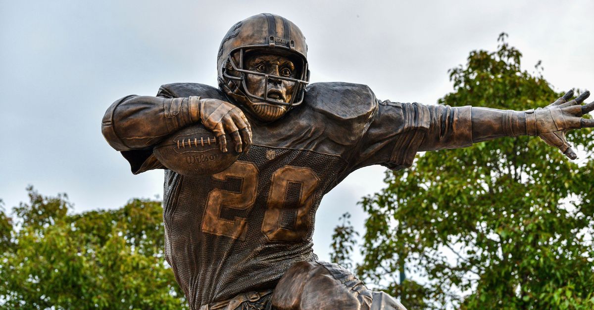 DETROIT, MI - SEPTEMBER 17: Barry Sanders statue outside of Ford Field in Detroit, Michigan on September 17, 2023. Credit: DeeCee Carter/MediaPunch /IPX