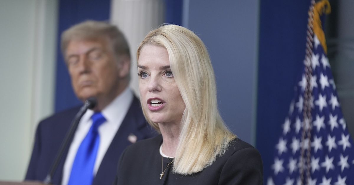 Pam Bondi, Donald Trump