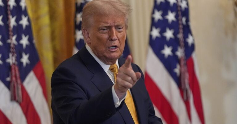 Donald Trump wags his finger.